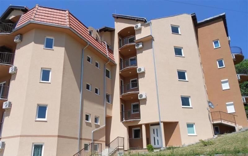 Апартаменты Ema Lux - Zgrada Panorama Сокобаня Экстерьер фото